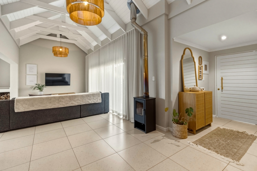 3 Bedroom Property for Sale in Aan de Wijnlanden Western Cape